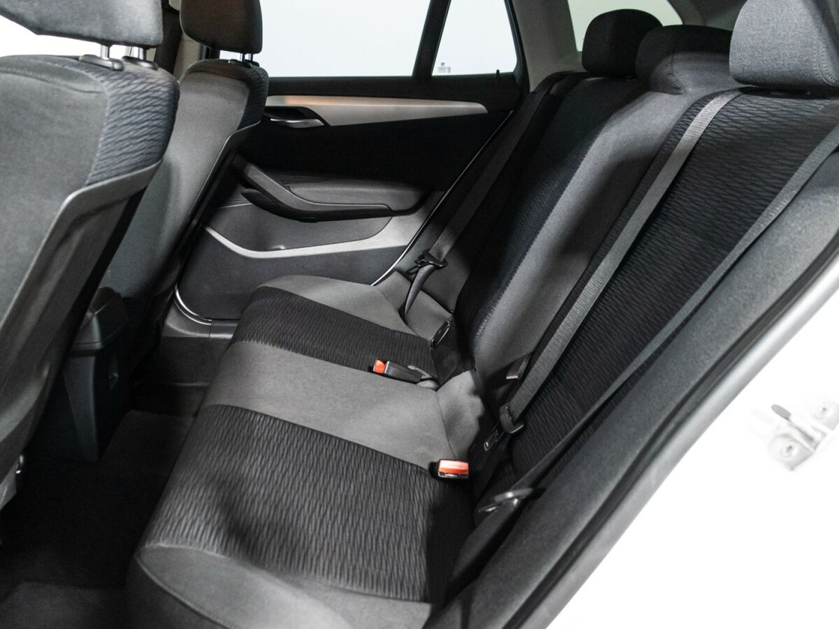 BMW X1 18i I (E84) Рестайлинг, 2013 Фото №10