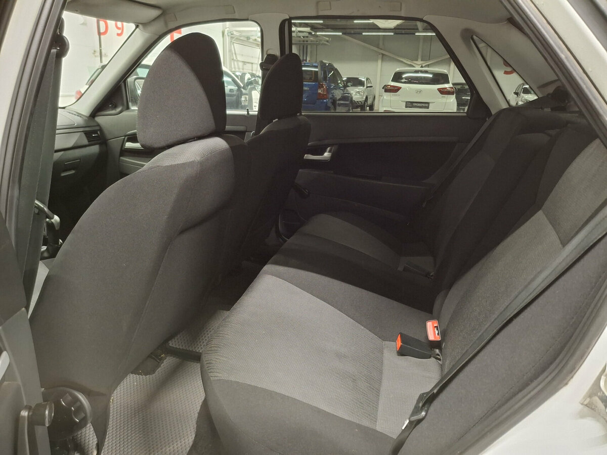 Lada (ВАЗ) Priora I Рестайлинг, 2017 Фото №12