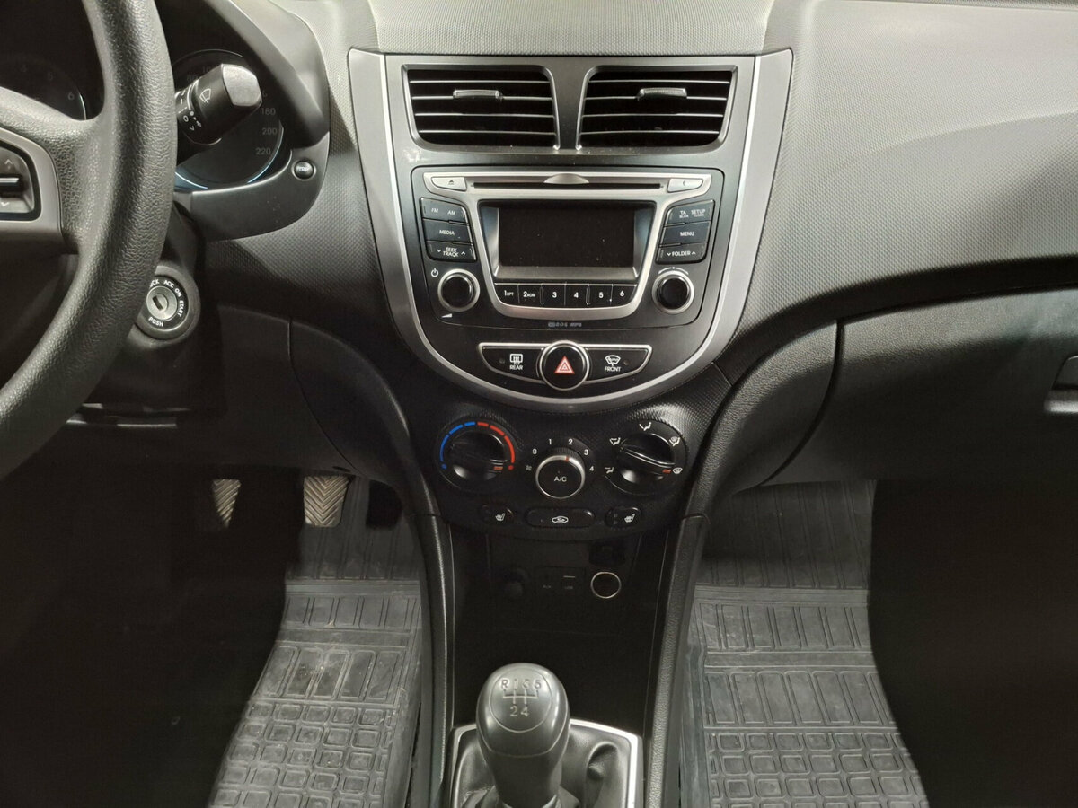 Hyundai Solaris I Рестайлинг, 2016 Фото №15